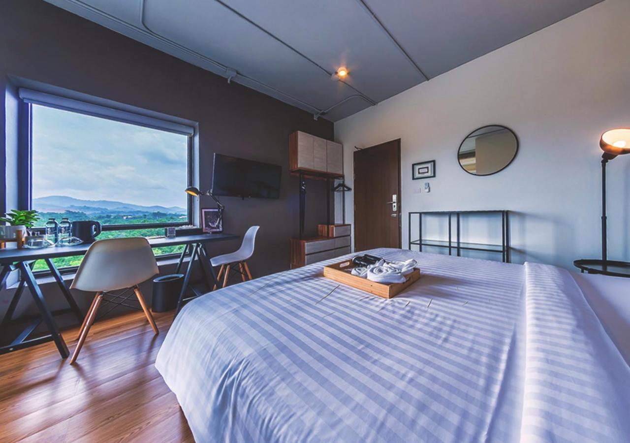 The Loft Grand Deluxe Room Mountain View