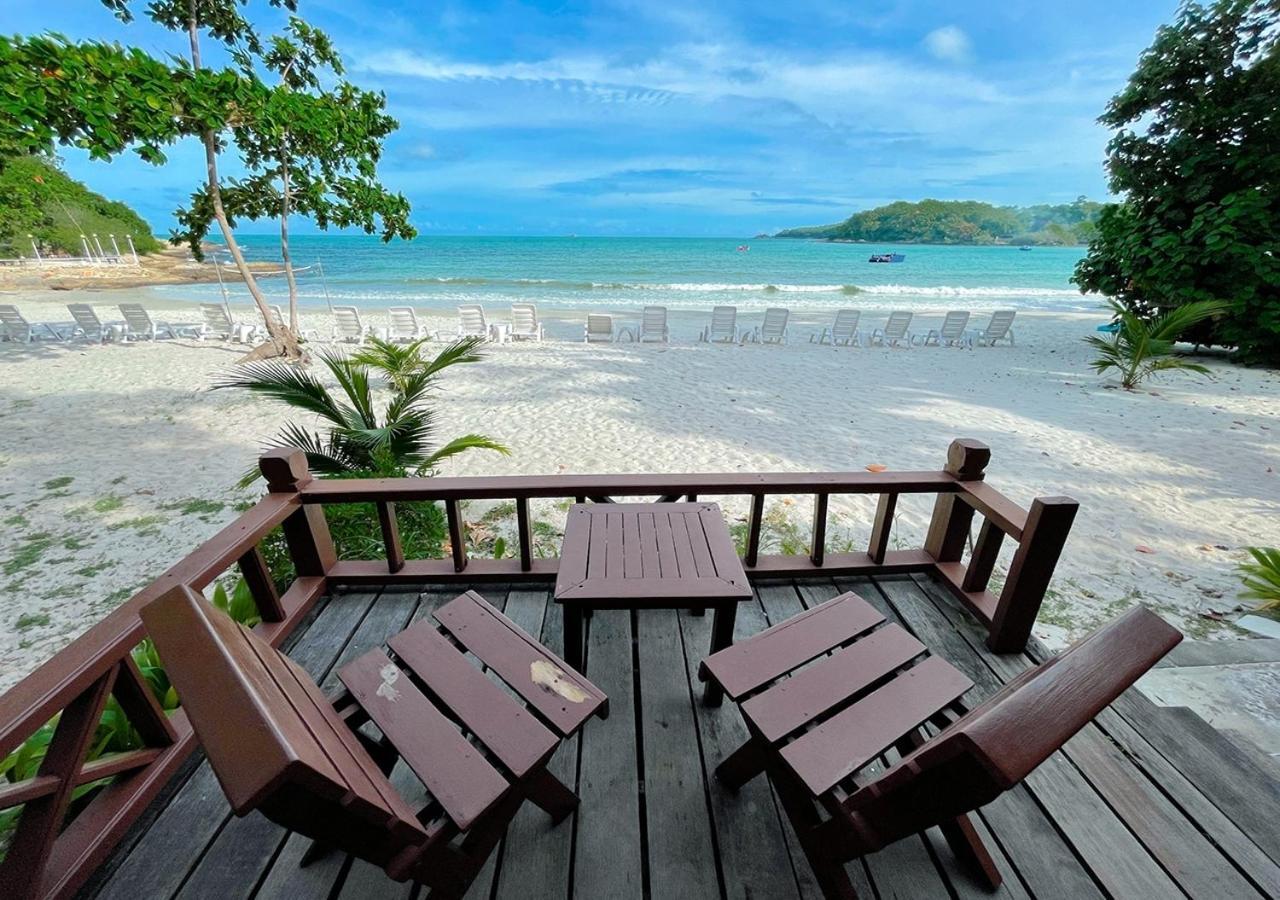 Beach Front Room