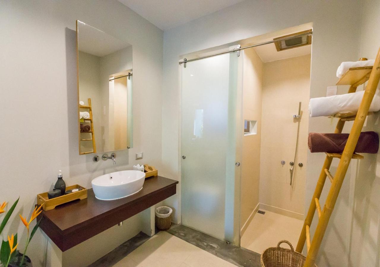Deluxe Double Room Pool Access
