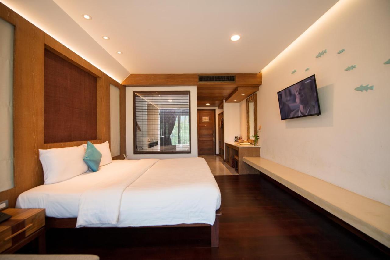 Deluxe Kamer met Uitzicht op het Zwembad
