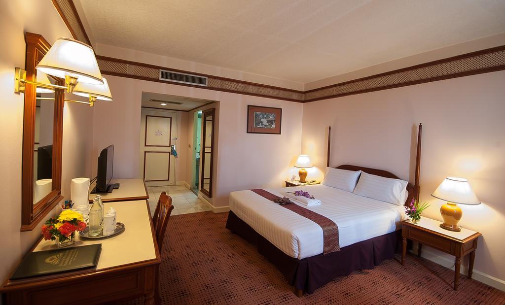 Deluxe Double or Twin Room,677846310:JPEG