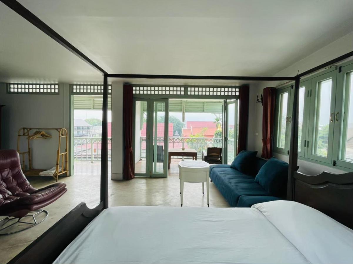 Signature Top-Floor Mountain View Balcony Room
