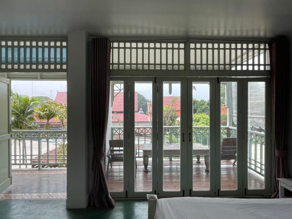 Deluxe Private Balcony Room — Large BedSingle Bed