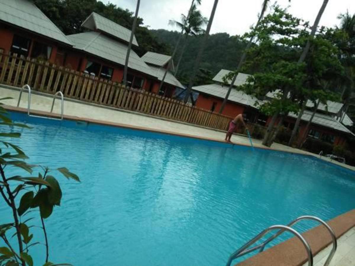 Deluxe Double or Twin Room Pool View