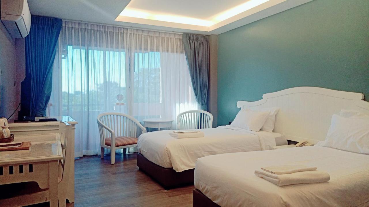 Grand Deluxe Room