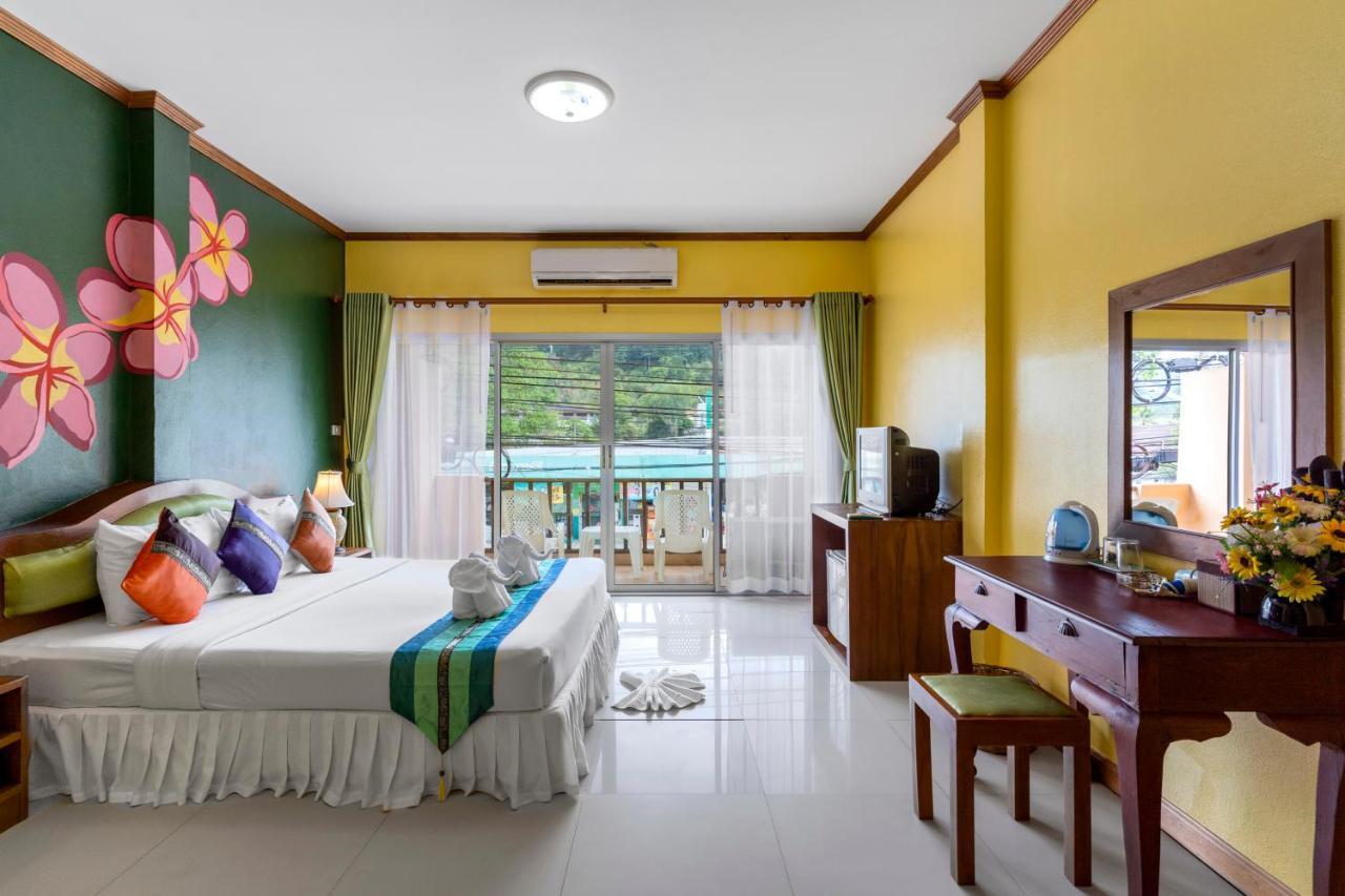 Standard Double Room with Street View