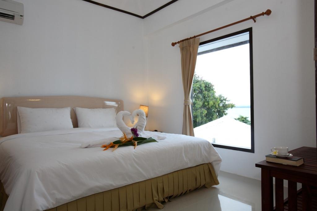 Two-Bedroom Bungalow Sea View