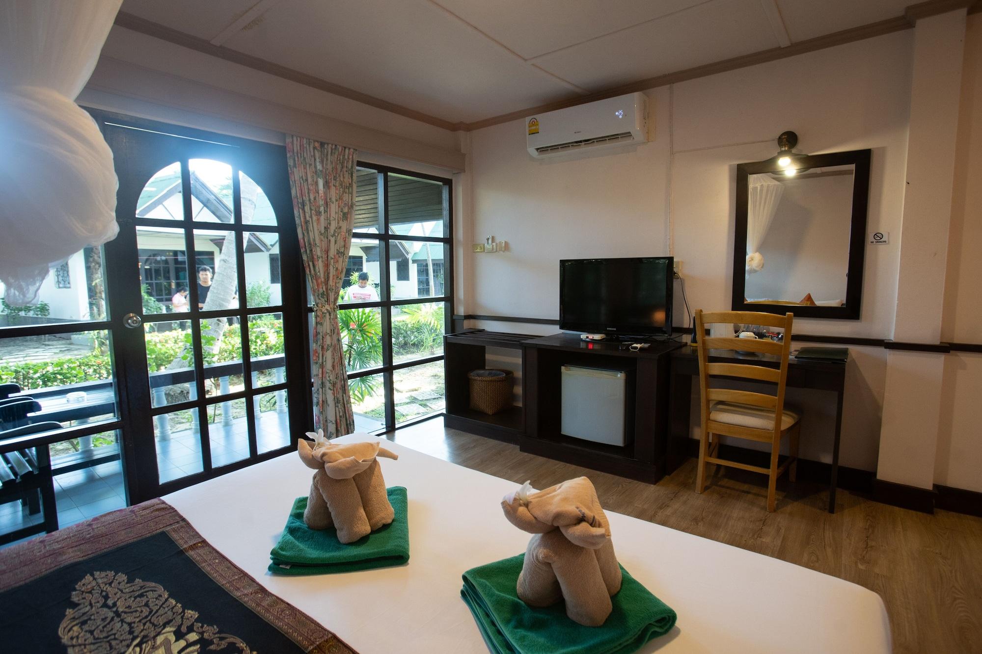 Standard Double or Twin Room Garden View