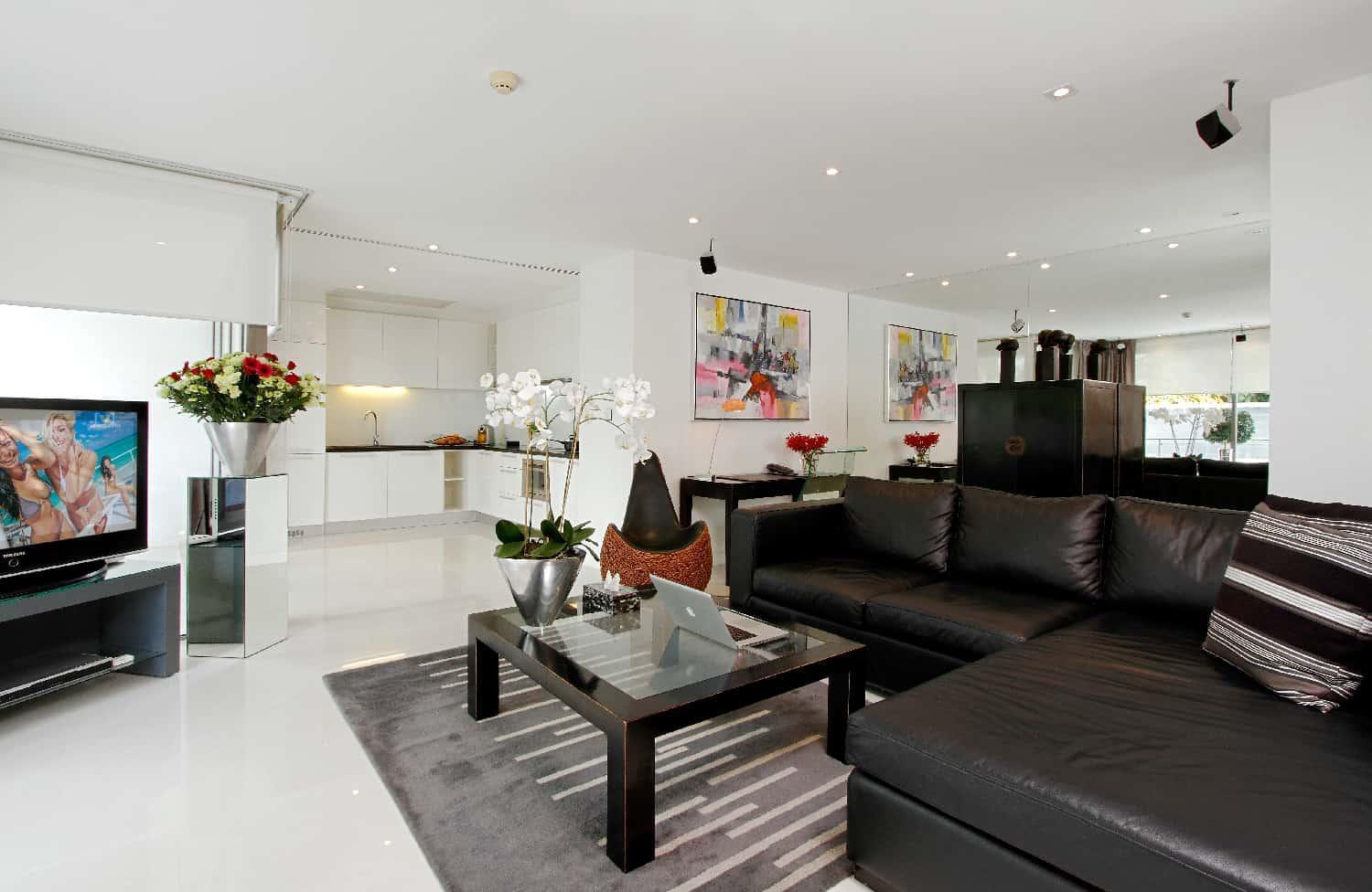 1 Bedroom Grand Deluxe Suite (Front Guaranteed)