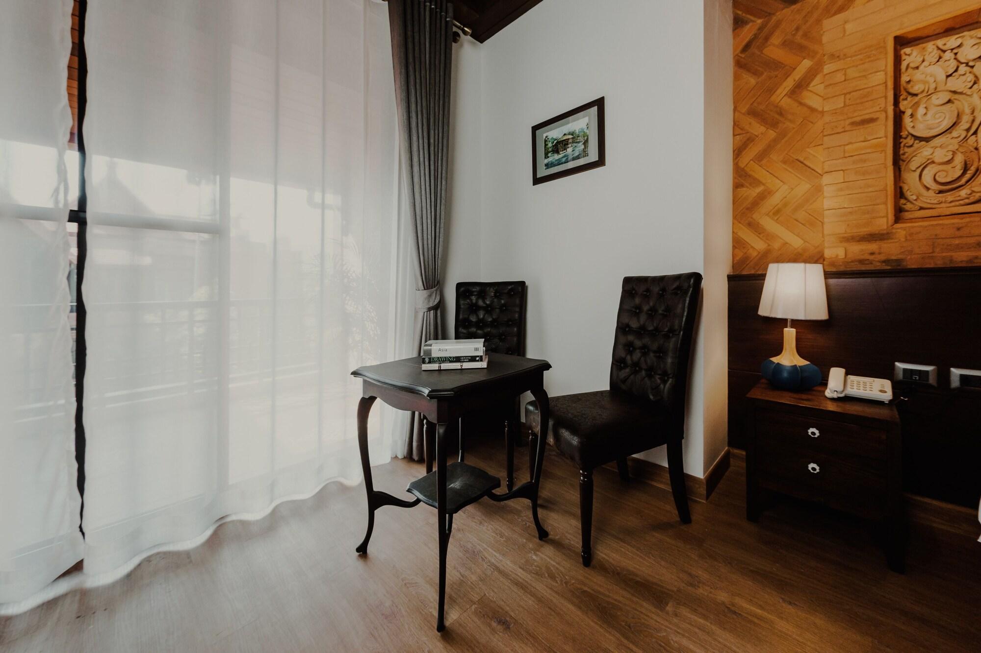 Deluxe Suite Balcony