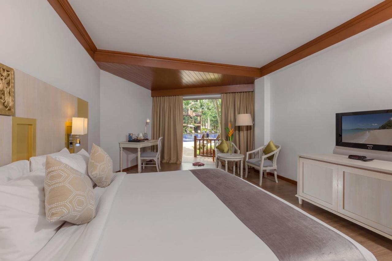Deluxe King Room with Ground Terrace