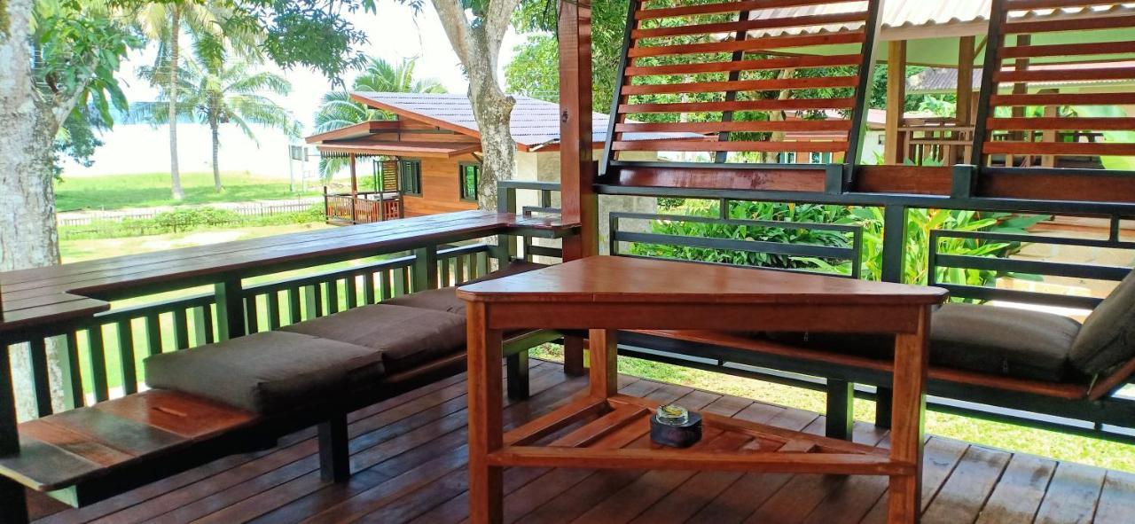 Bungalow with Sea View