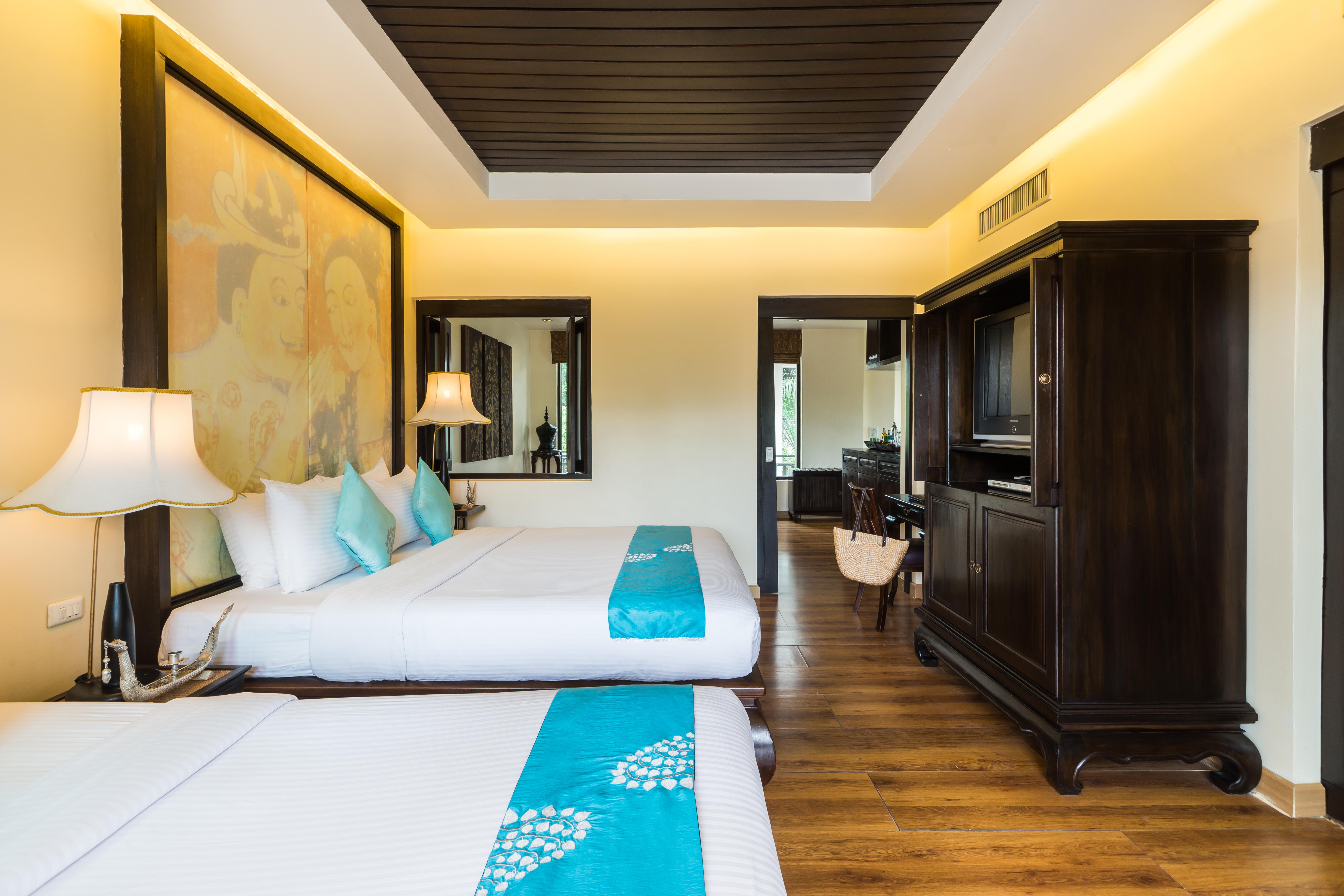Deluxe Suite One-Way Airport Transfer