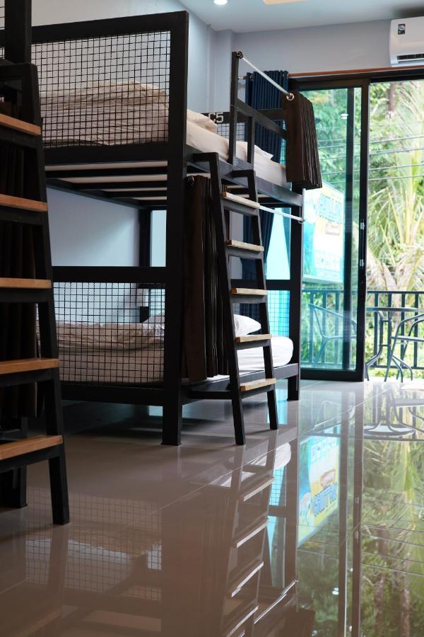 Bed 8-Bed Mixed Dormitory Room