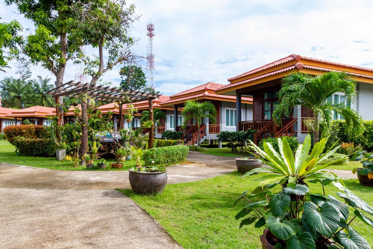 Superior Twin Room Garden View