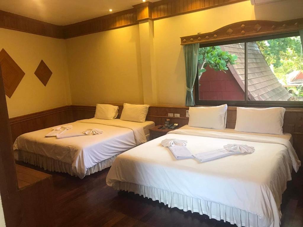 Family Room (4 persons)