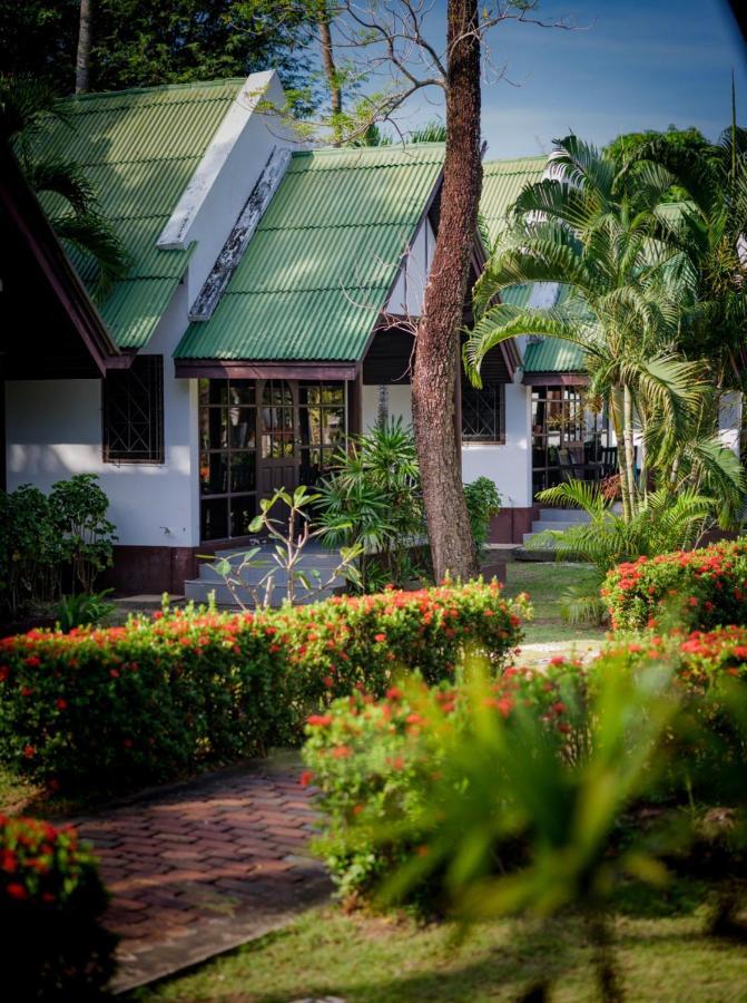 Standard Double or Twin Room Garden View