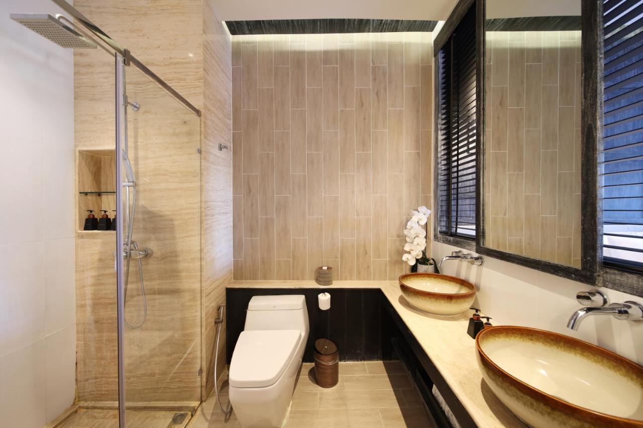 Deluxe Double or Twin Room Pool Access