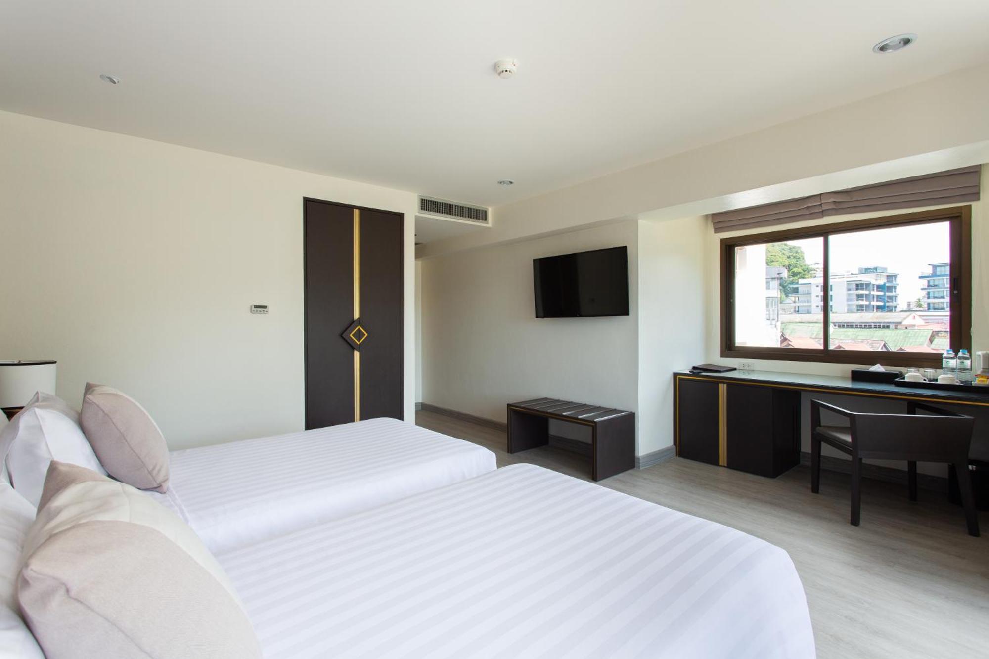 Deluxe Double or Twin Room