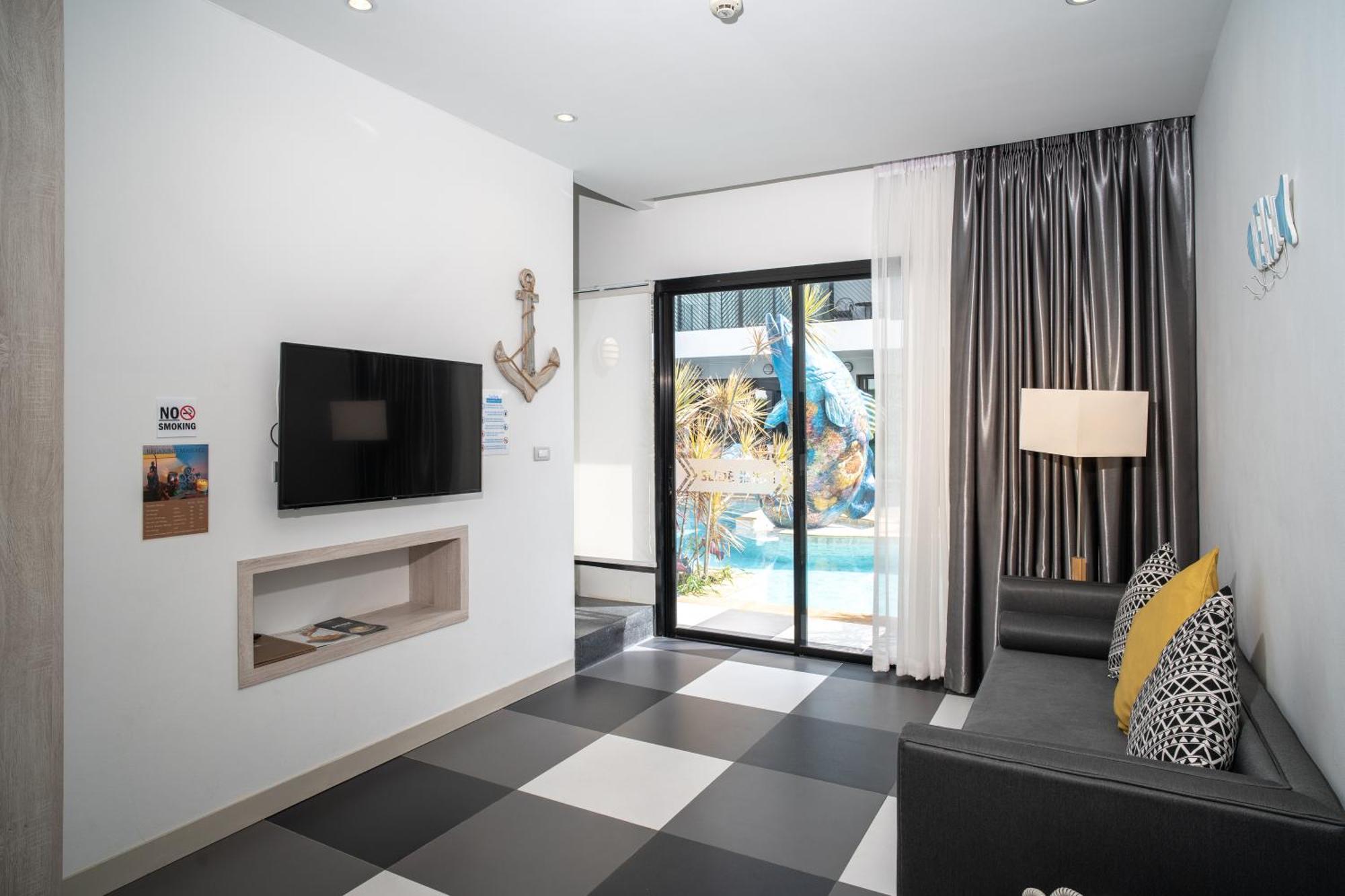 Duplex Pool Access