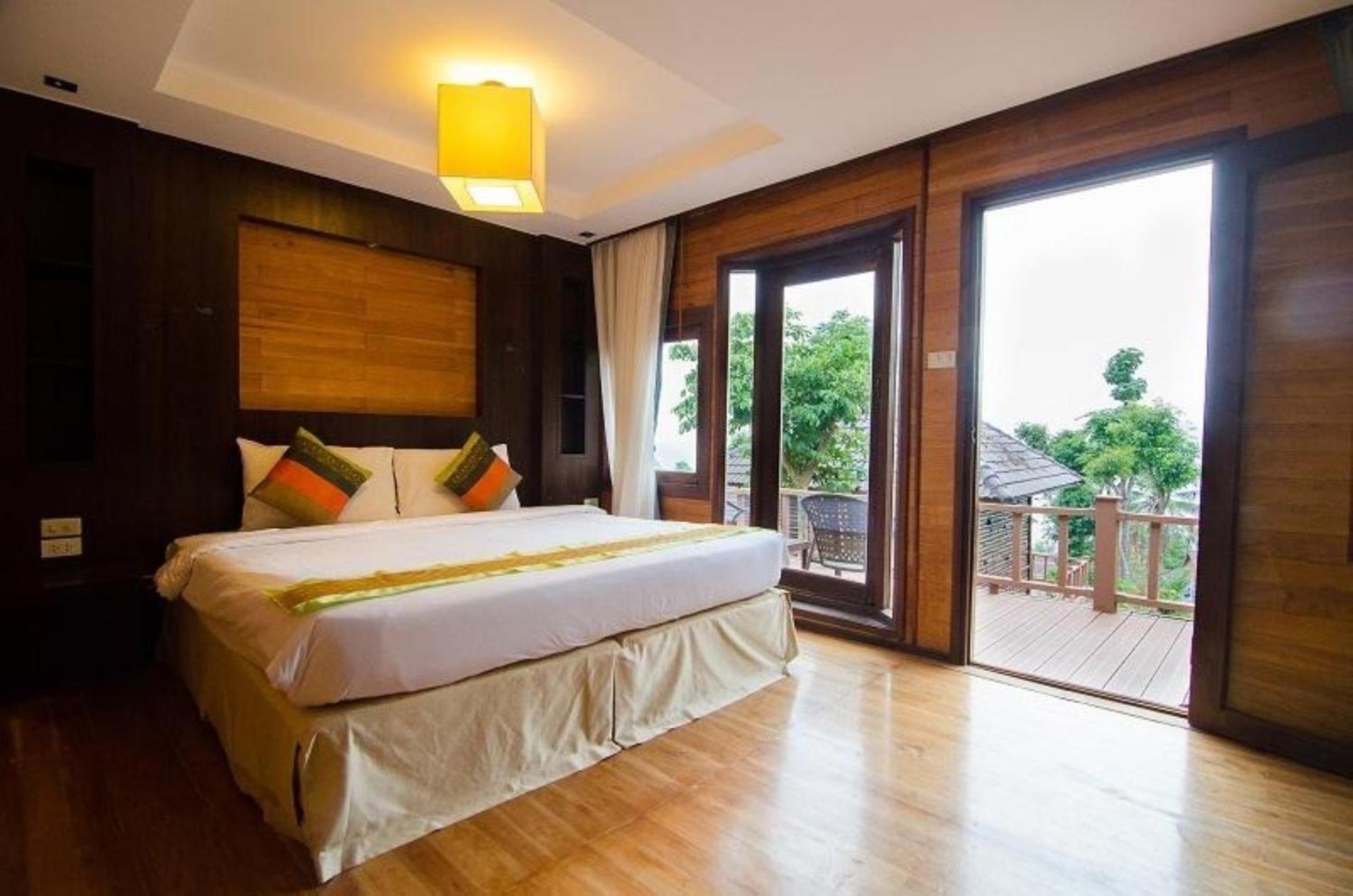 Superior Villa Transfer to Tonsai Pier