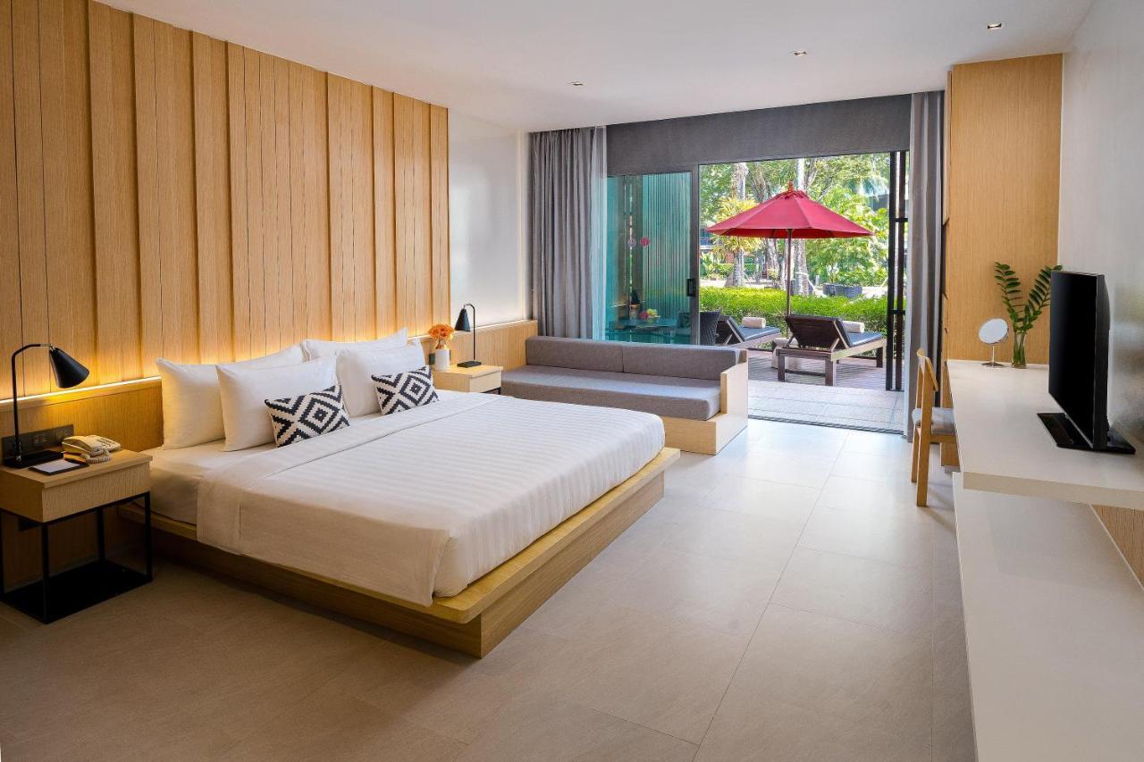 Deluxe King Lanai Room