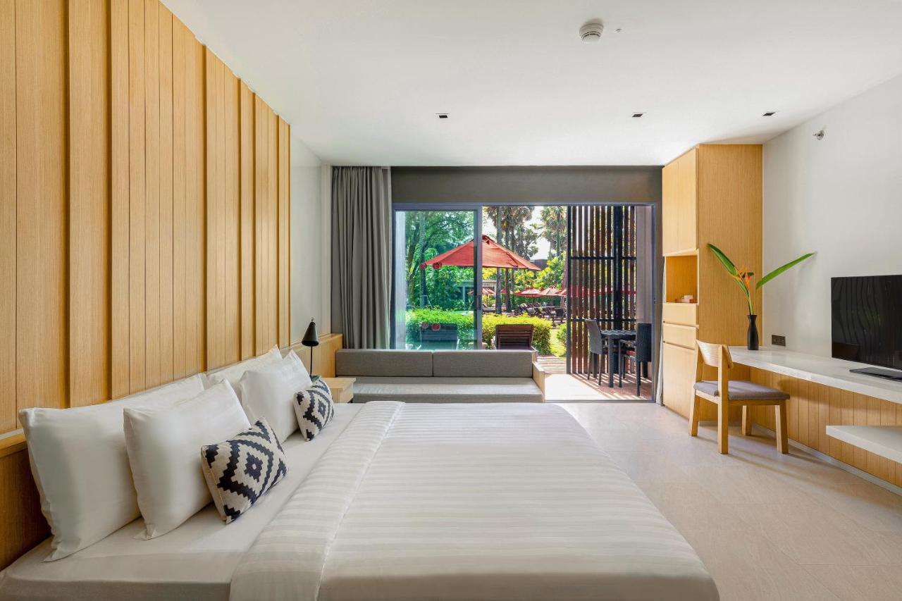 Deluxe King Lanai Room