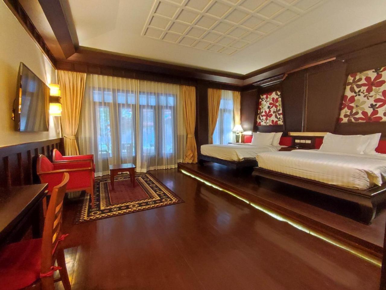 Deluxe Double or Twin Room Pool Access