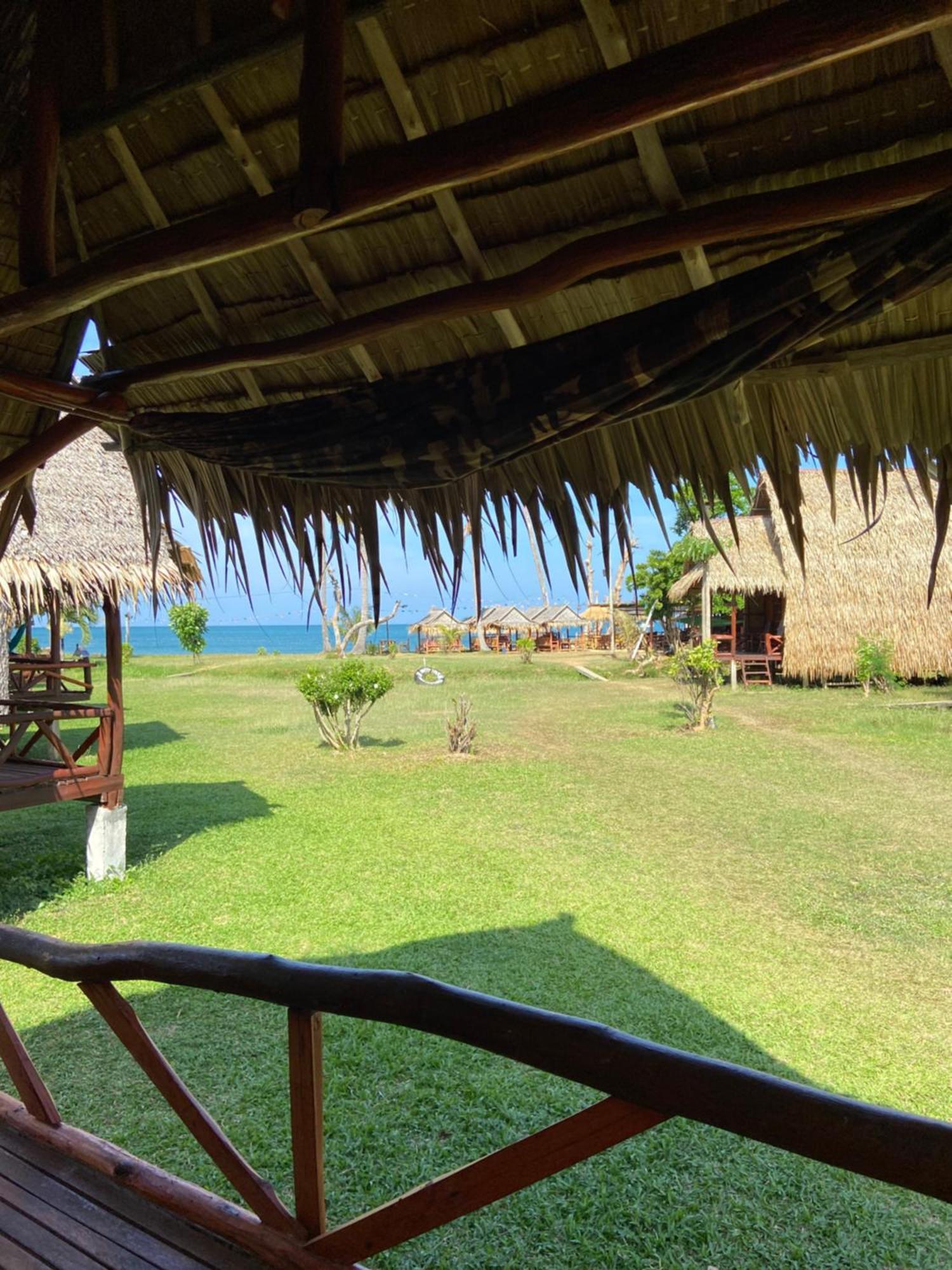 Standard Bungalow Partial Sea View