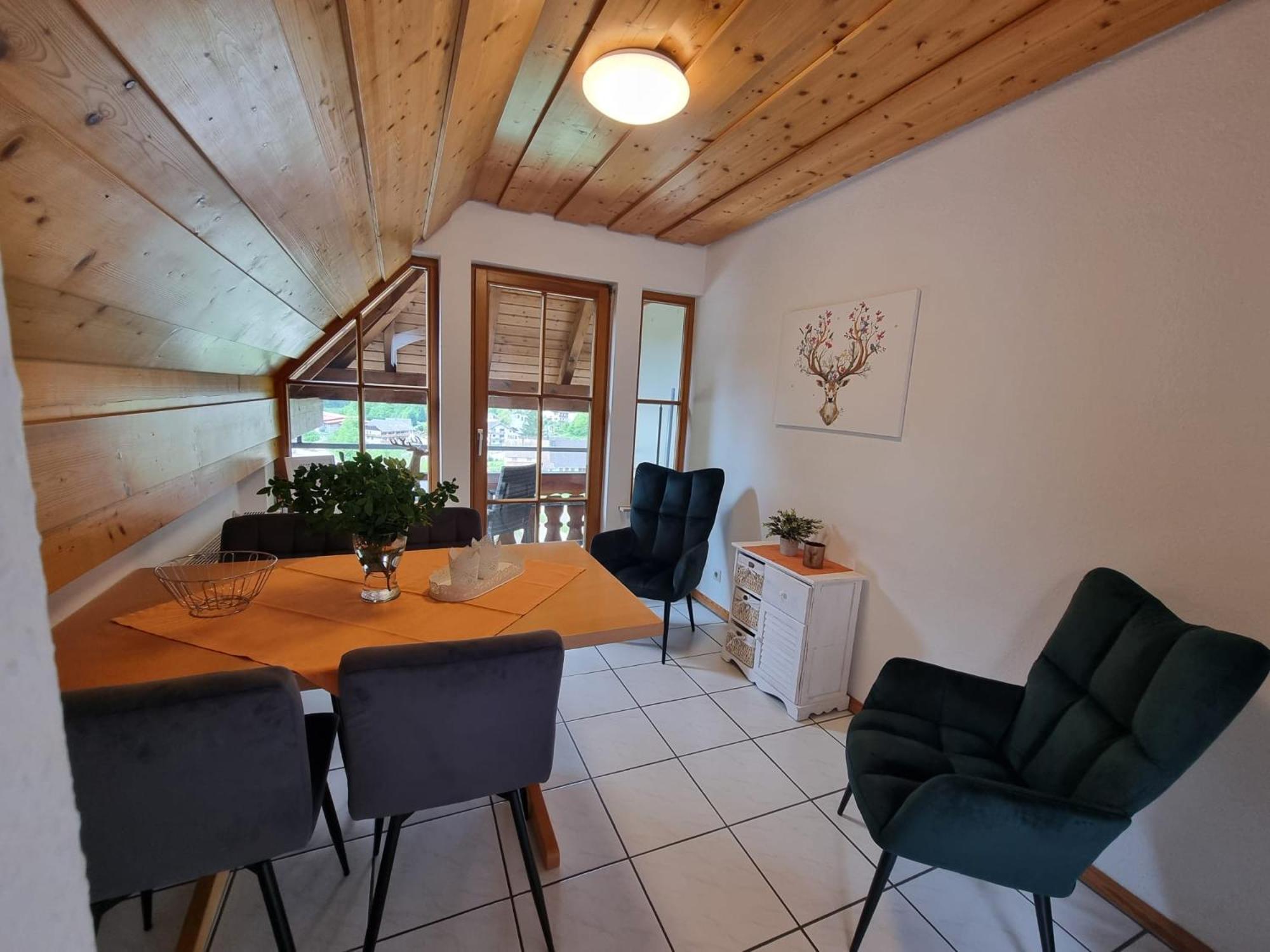 Deluxe Twin Room Balcony