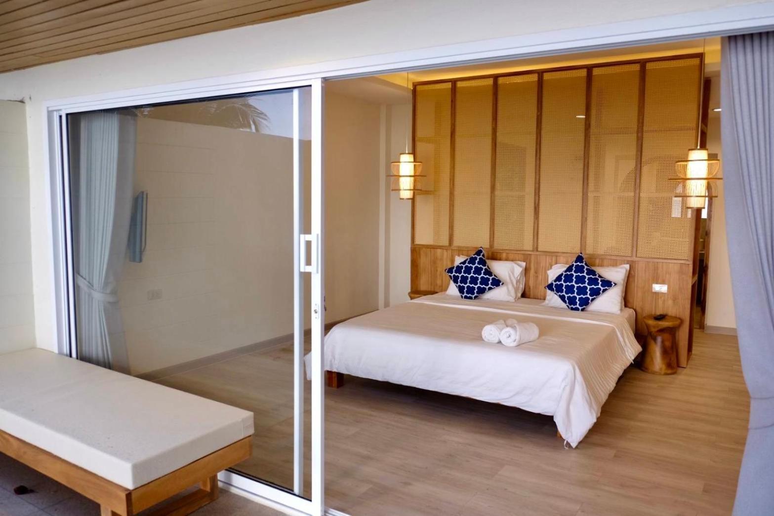 Premium Beachfront Second Floor