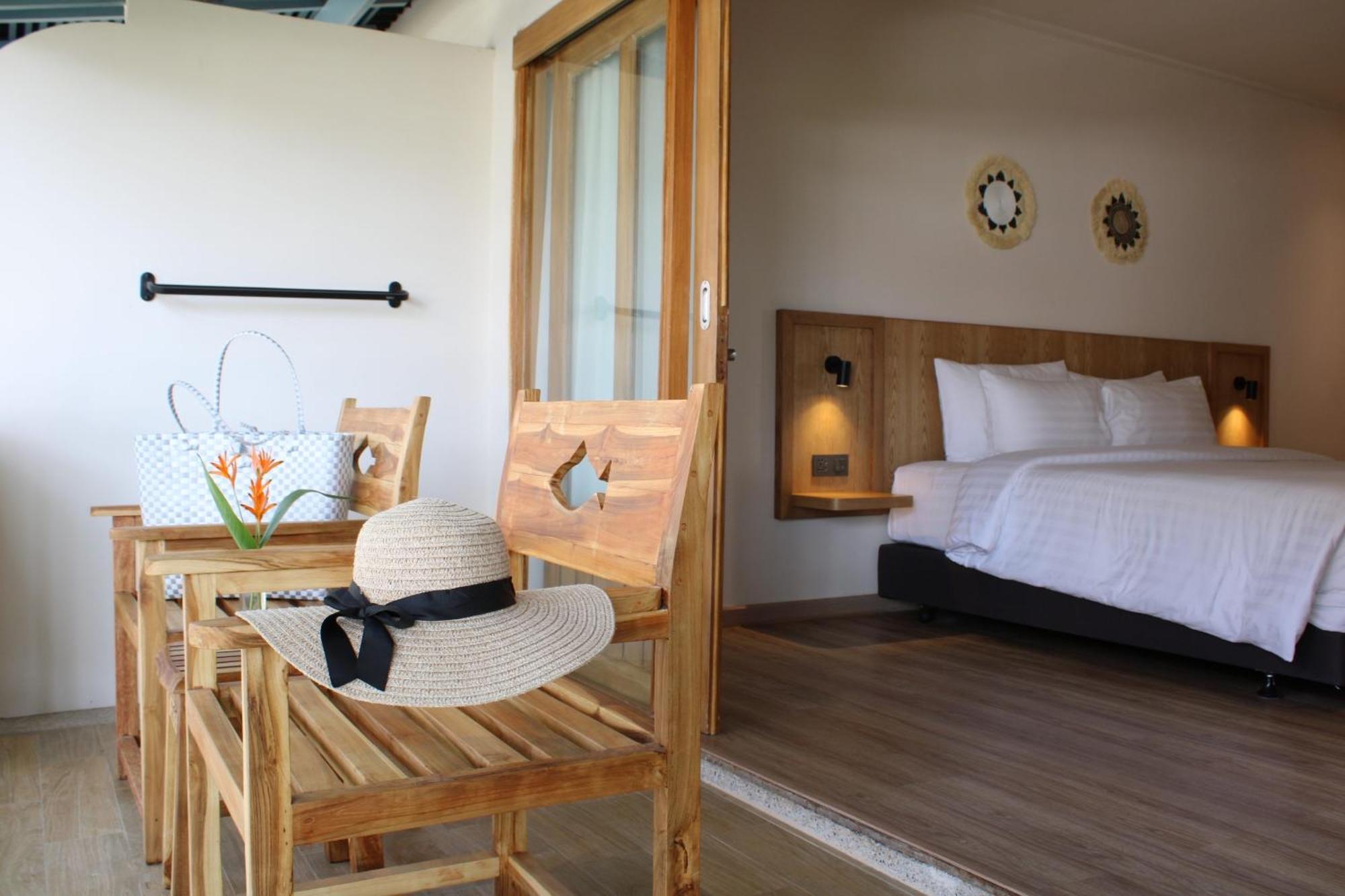 Superior Double or Twin Room One-Way Airport Transfer