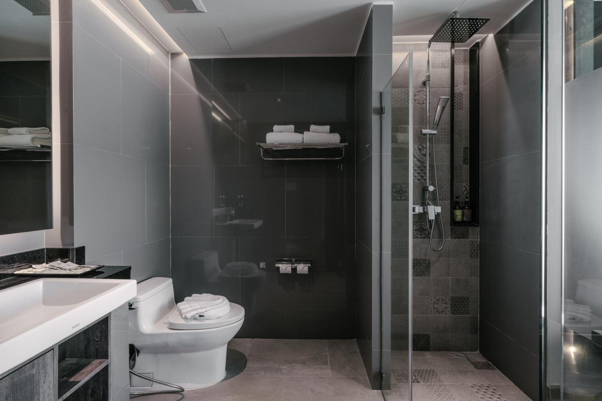 Rak Studio Room Kitchenette Bathtub Balcony