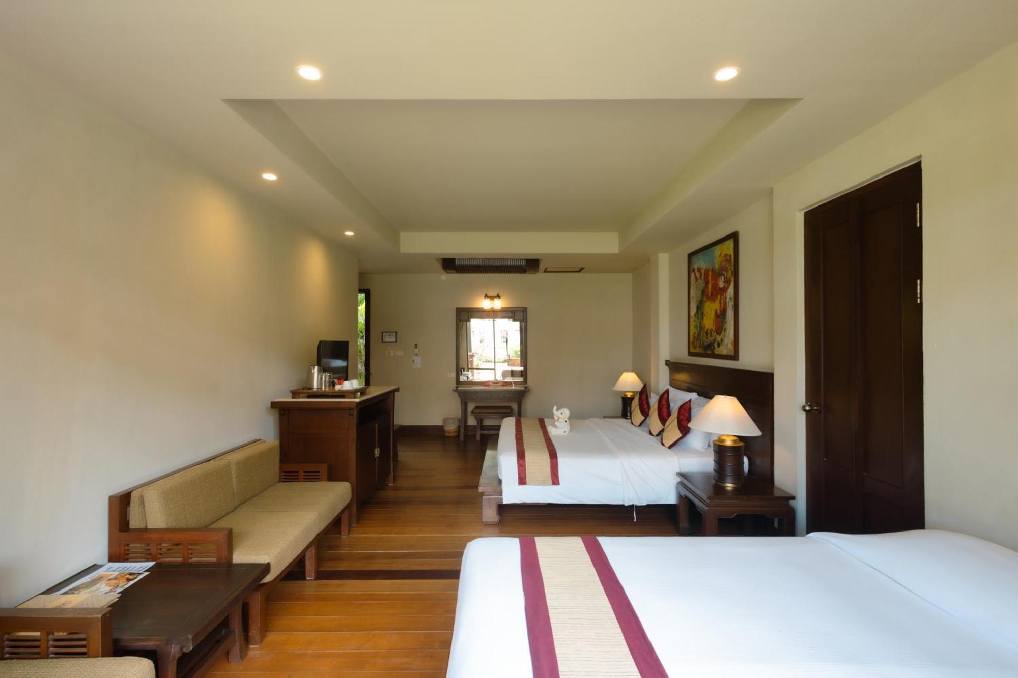 ​Triple Room Balcony or Terrace