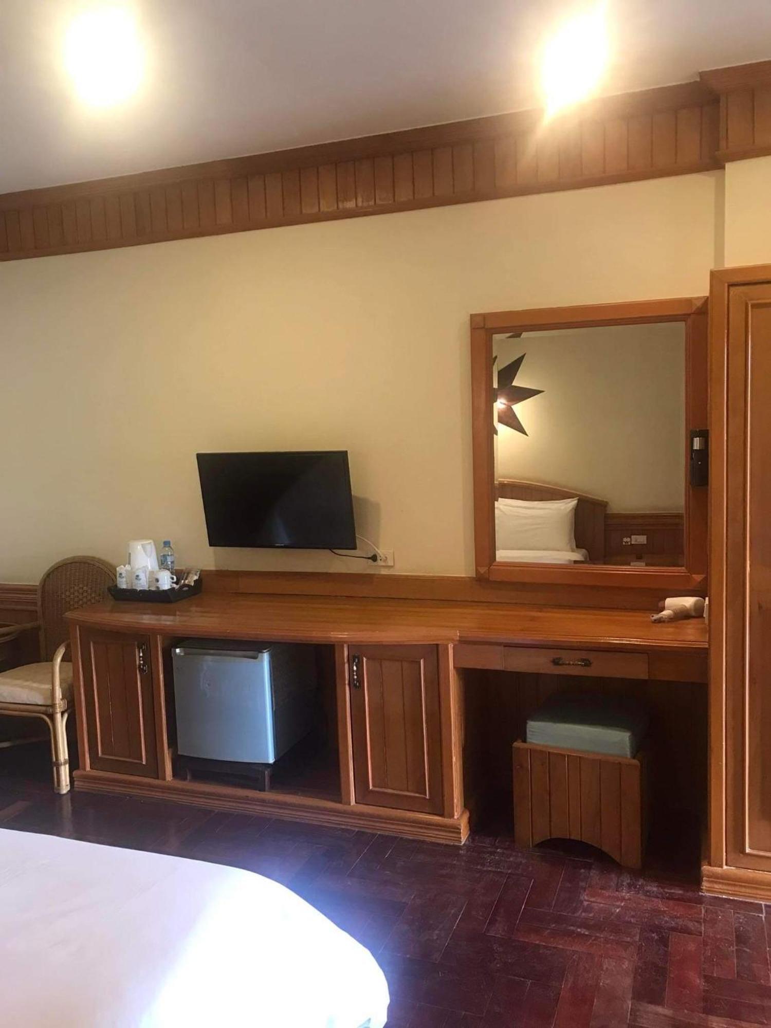 Standard Double Room No Window