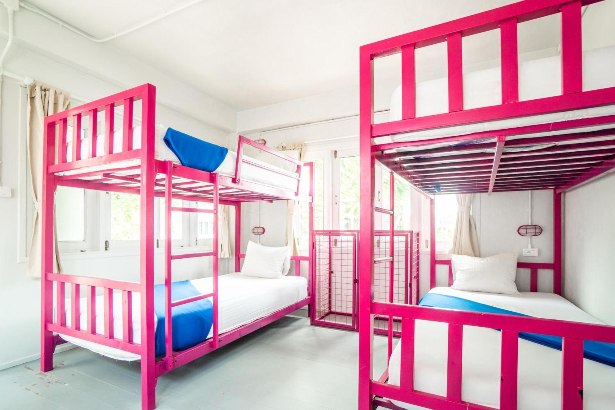 Bed 8-Bed Mixed Dormitory Room