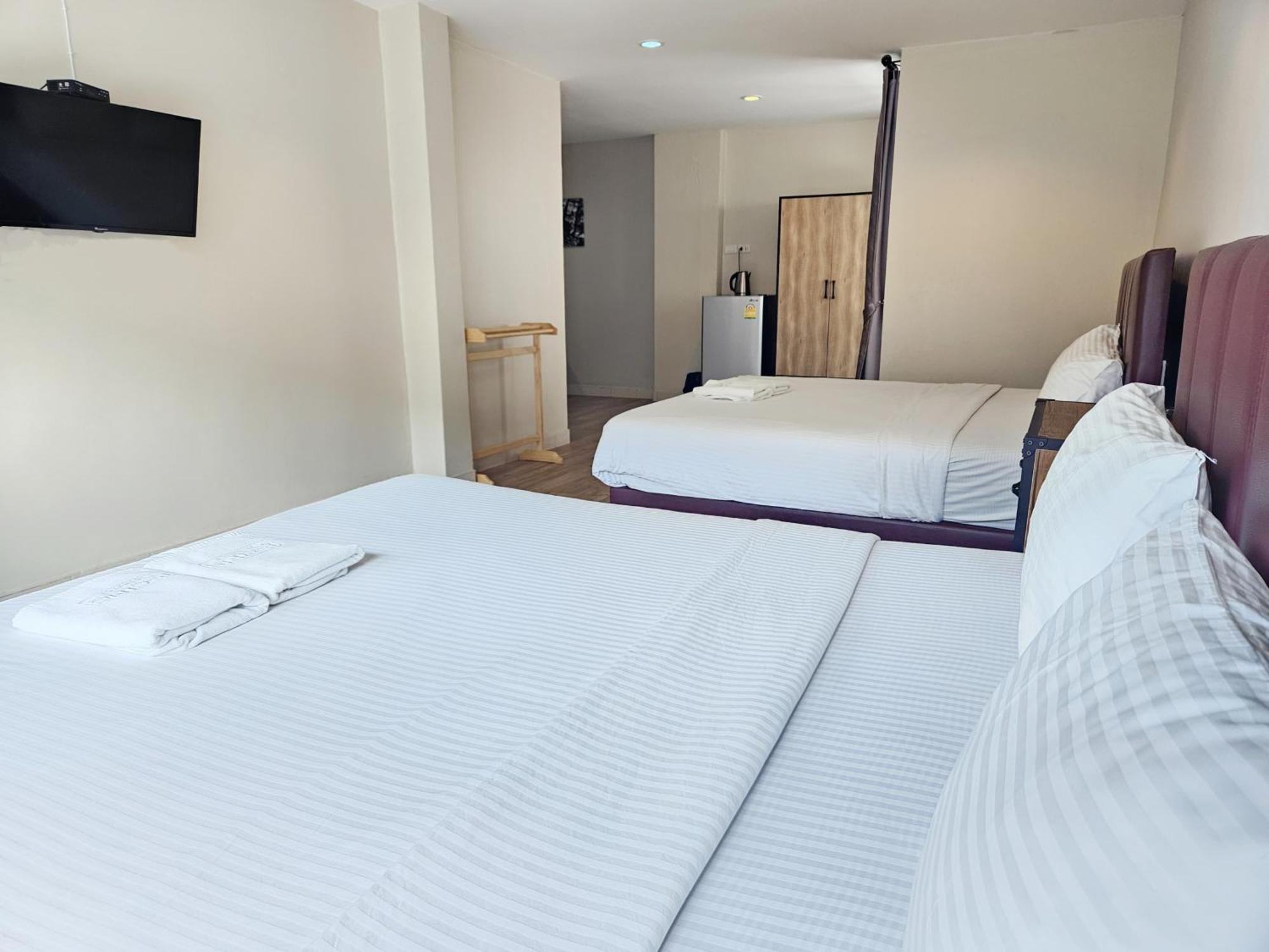 Deluxe Family Suite