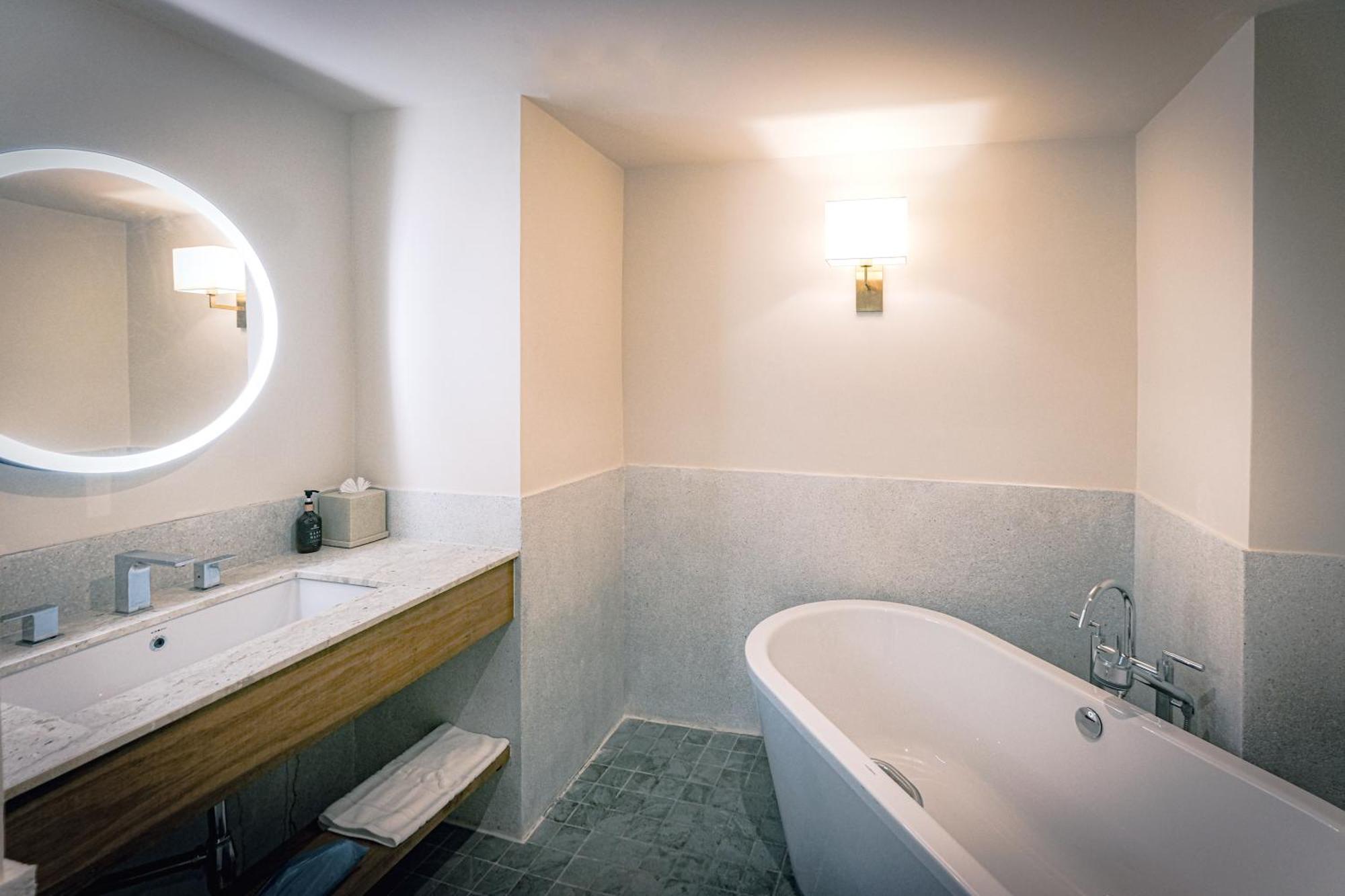 Superior Garden Room One-way Airport Transfer