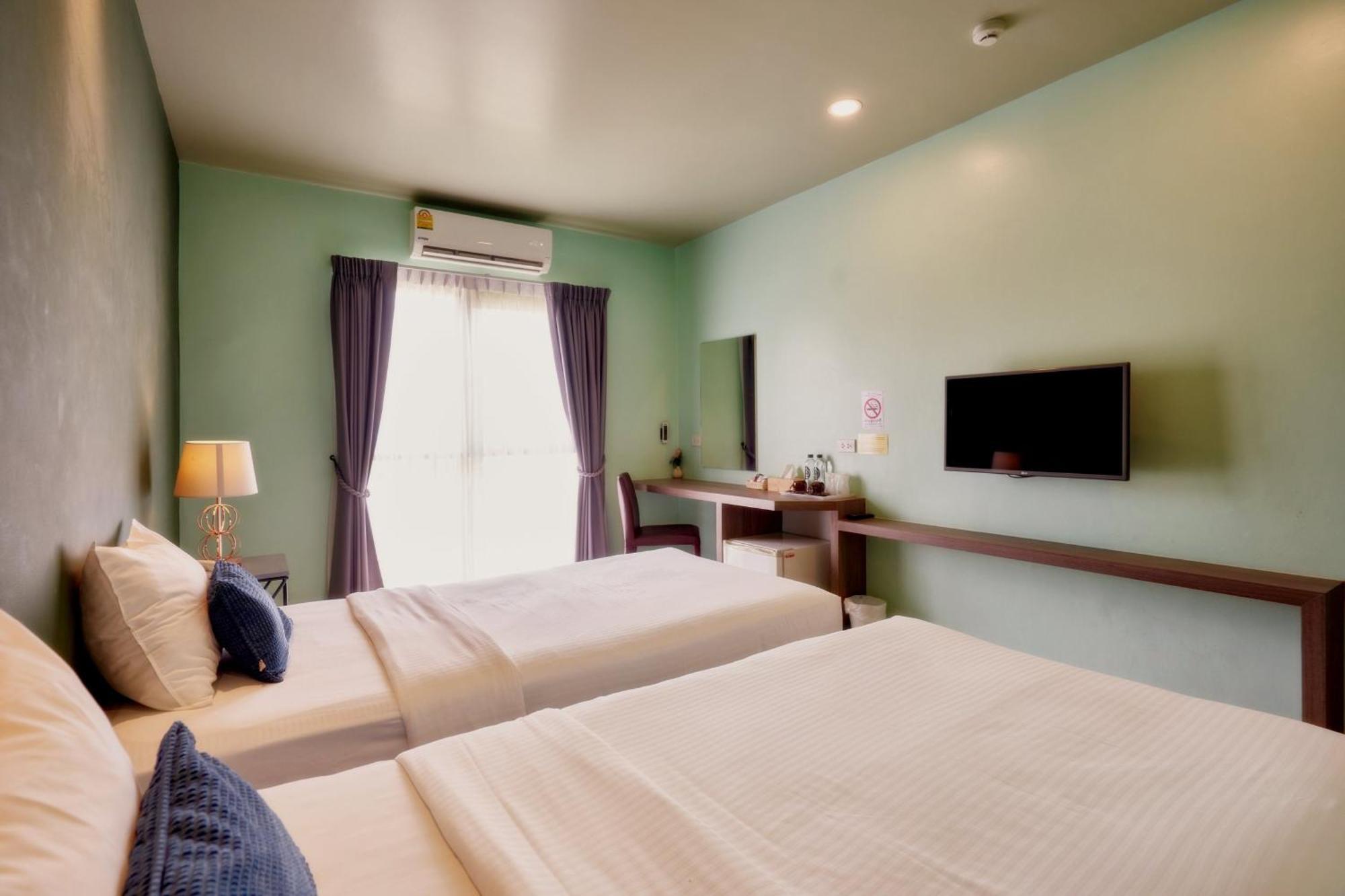 Deluxe Twin Room
