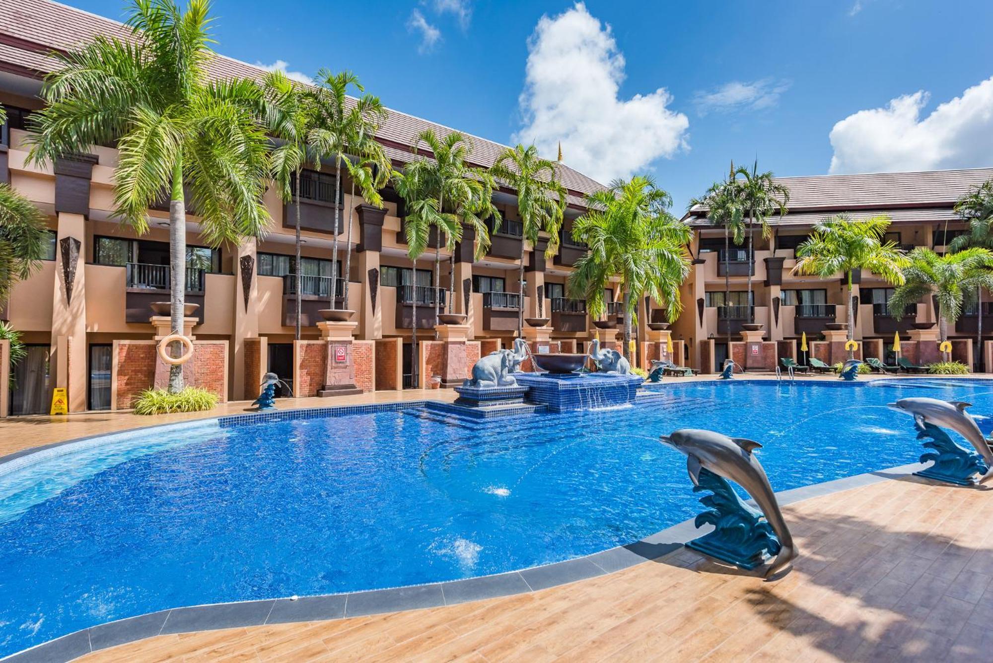Pool Side Room