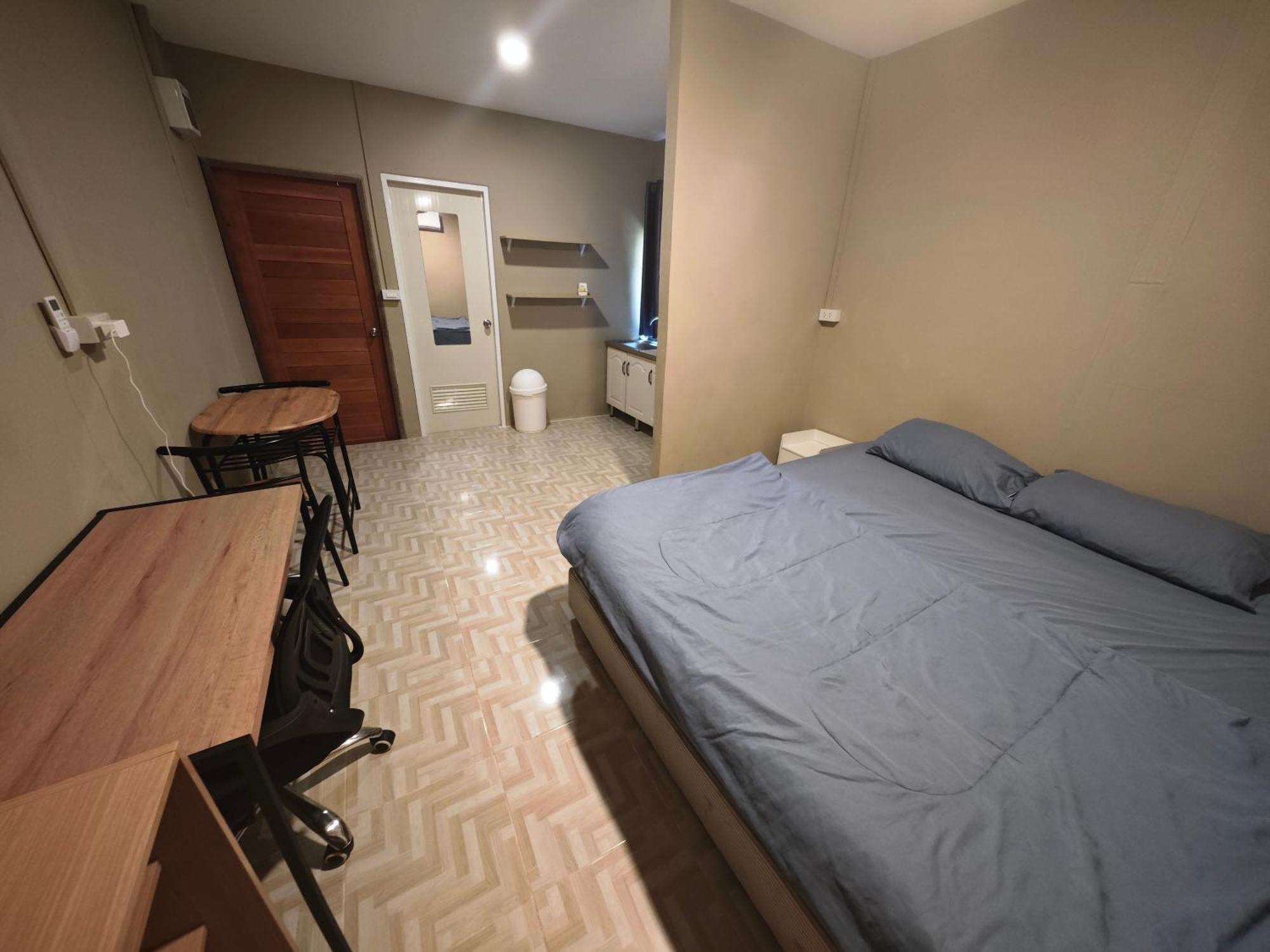 Double Room Private Bathroom