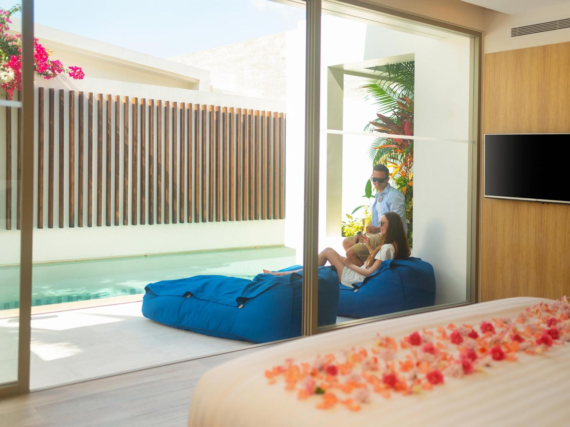 Garten-Poolvilla