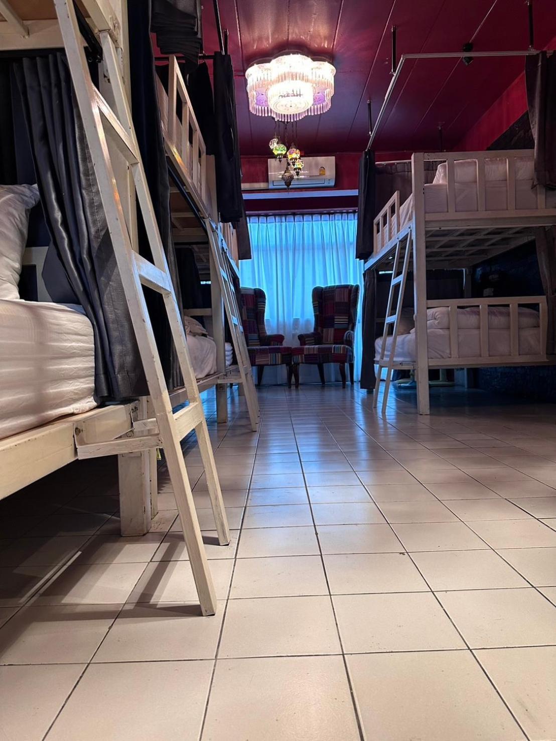 Bed 8-Bed Dormitory Room