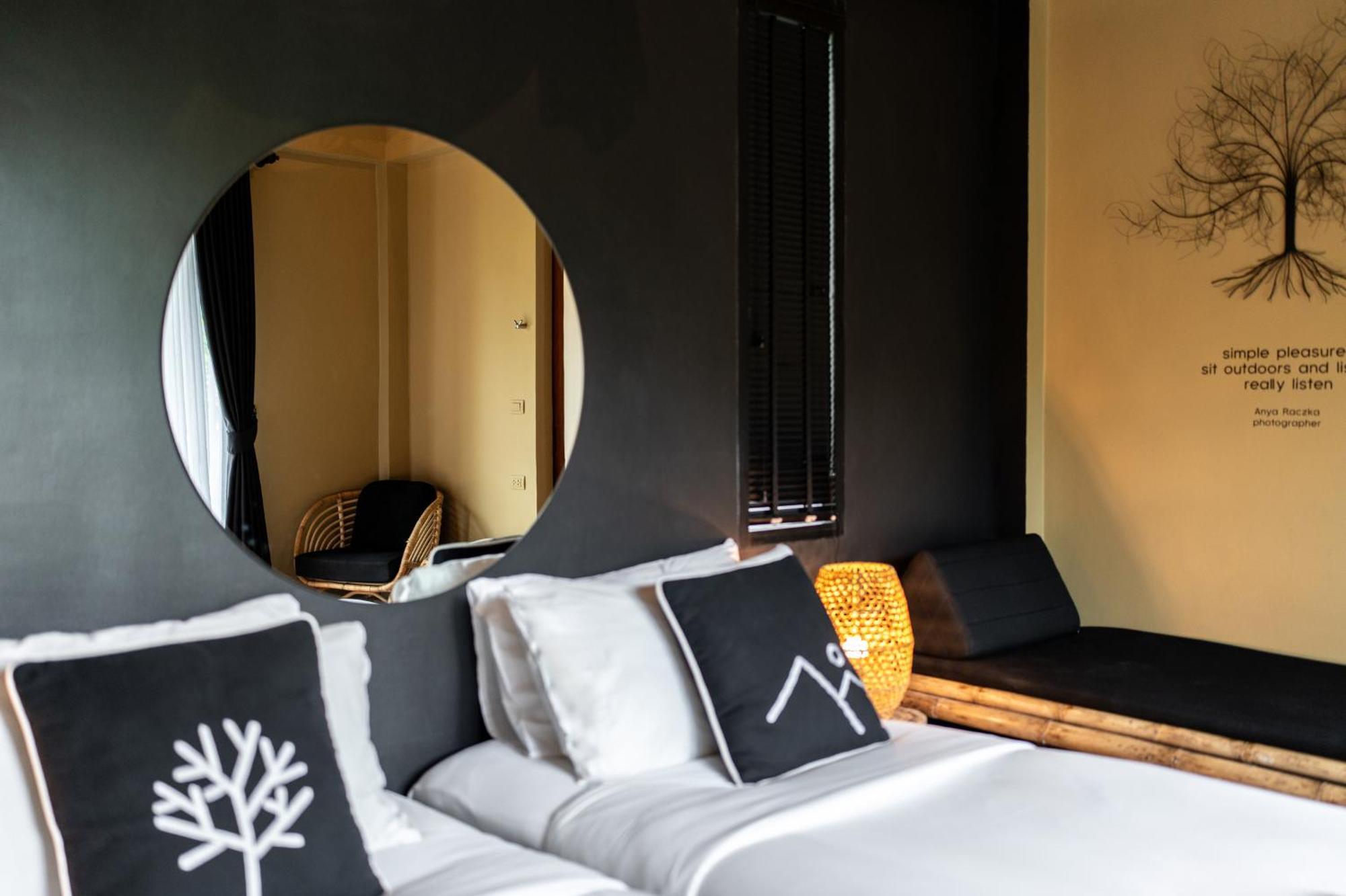 Studio Deluxe Two-Bedroom Kayak Paddle Board Playground