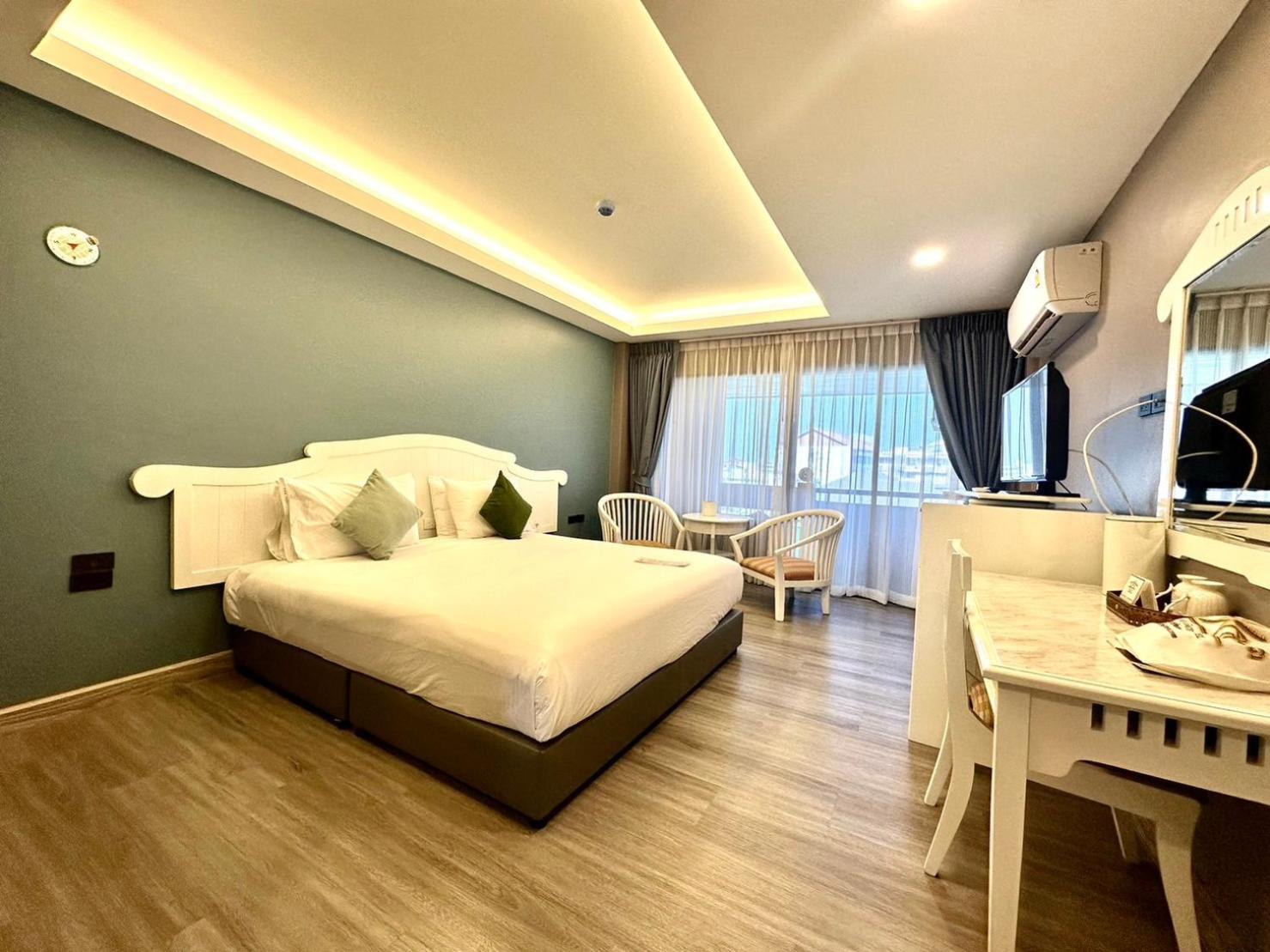 Grand Deluxe Room