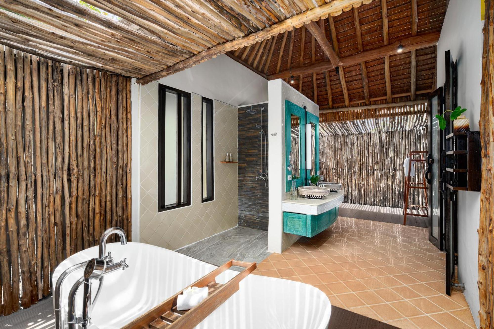Villa con Piscina - Lato Colle