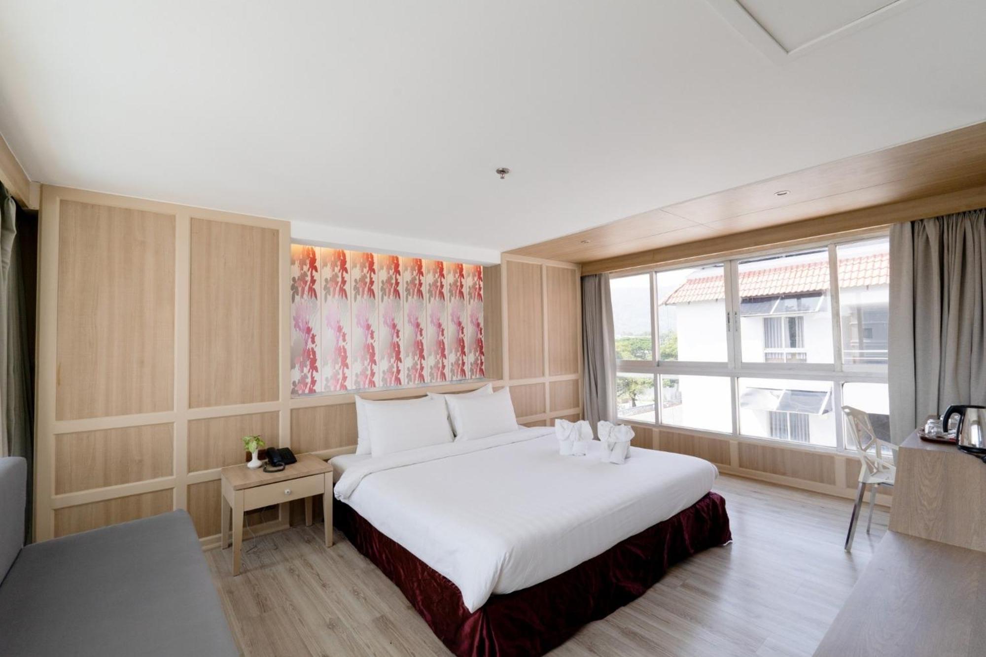 Two Bedrooms Lake Building,1602956620:JPEG