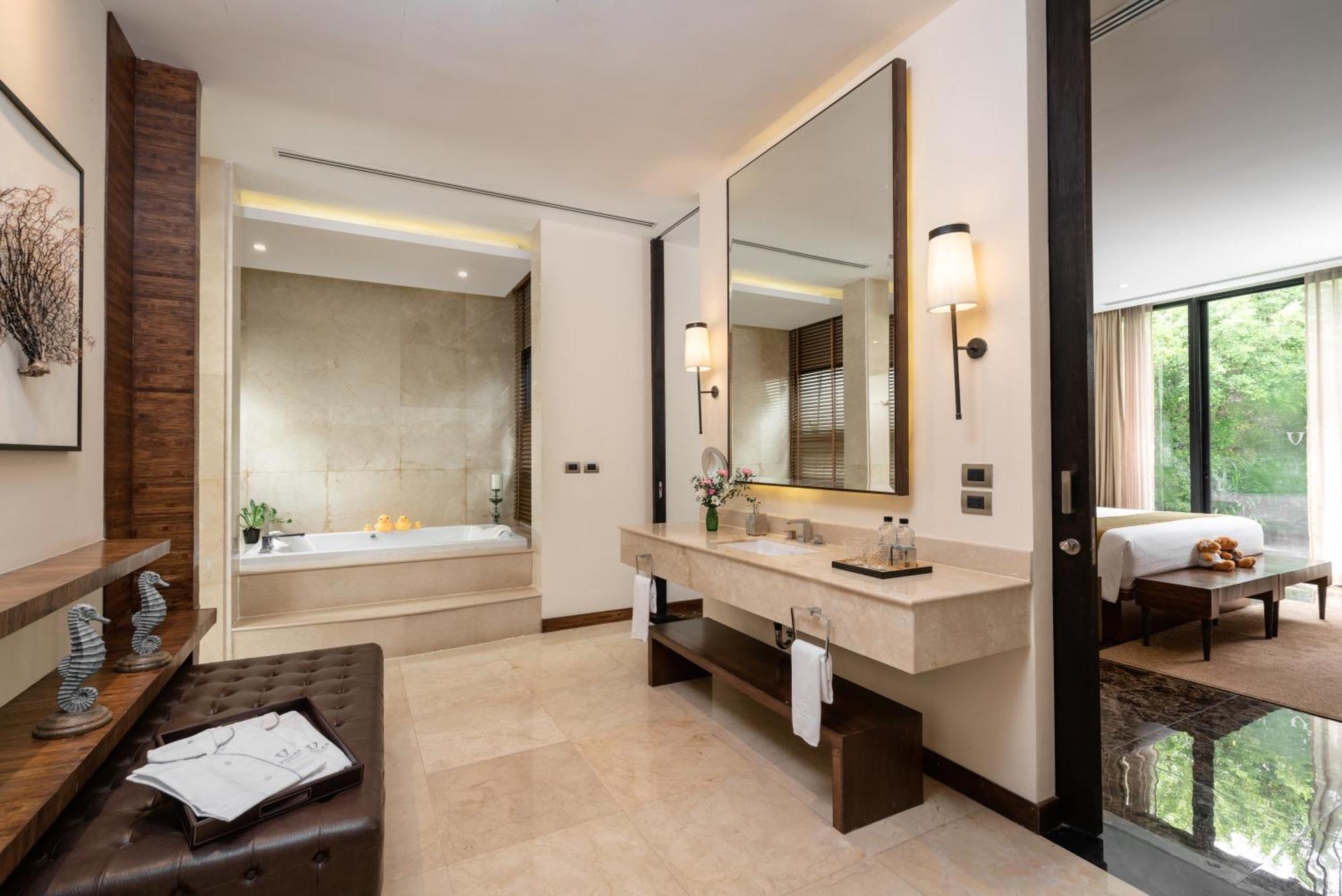 One-Bedroom Pool Villa 24-hour butler service