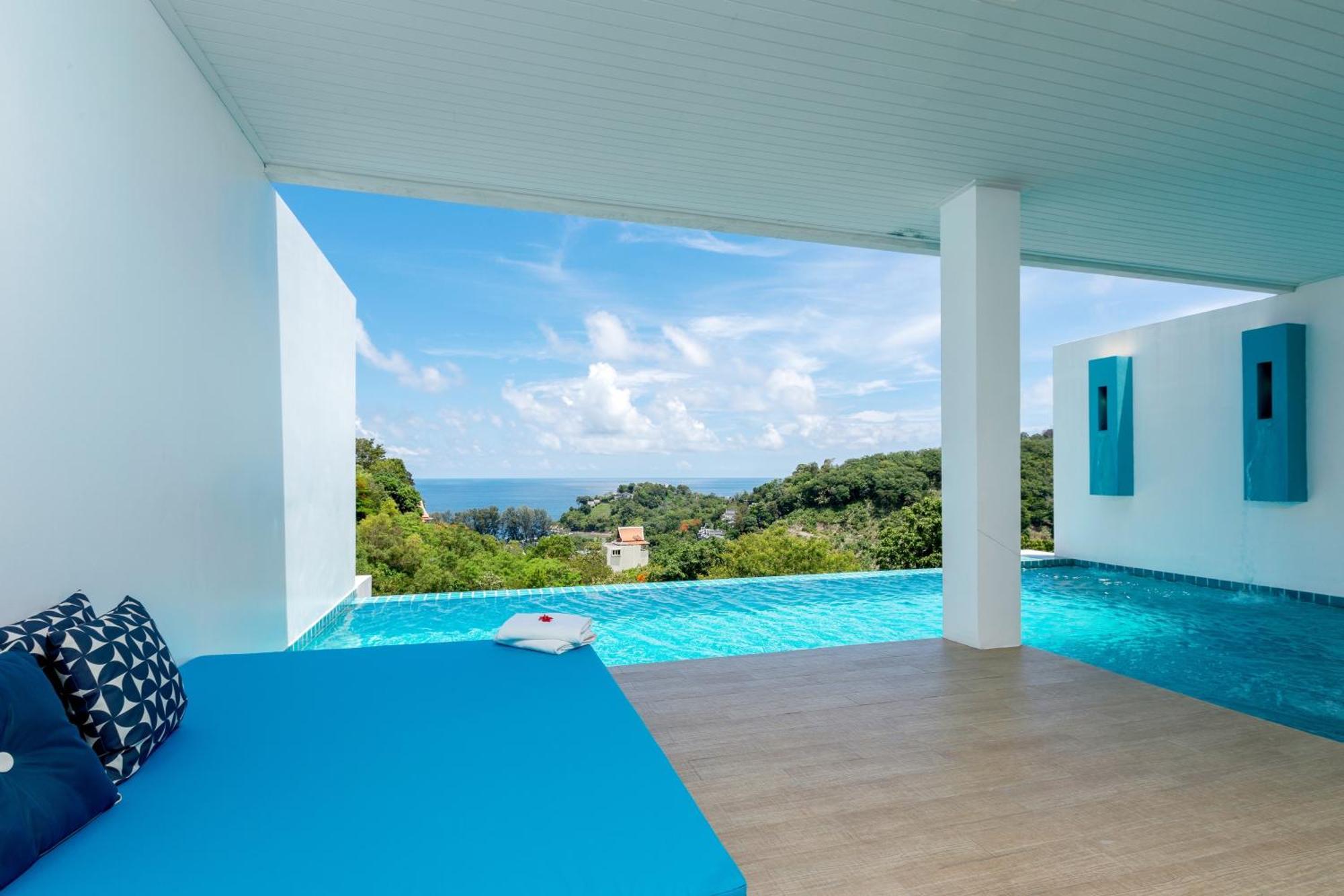 Grand Seaview Pool Suite Top Floor