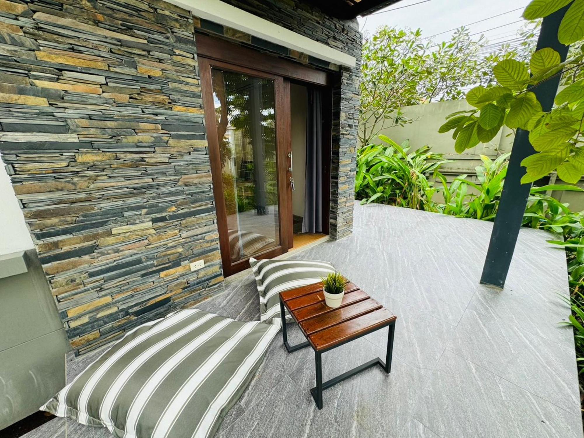 Superior Suite Villa near Road